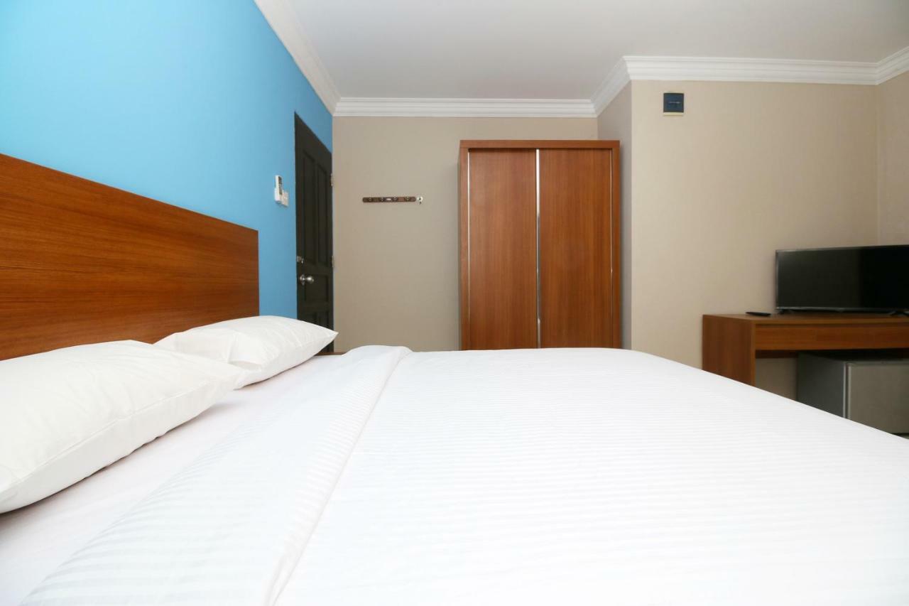 Safina Inn Syariah Sekupang Batam Ngoại thất bức ảnh