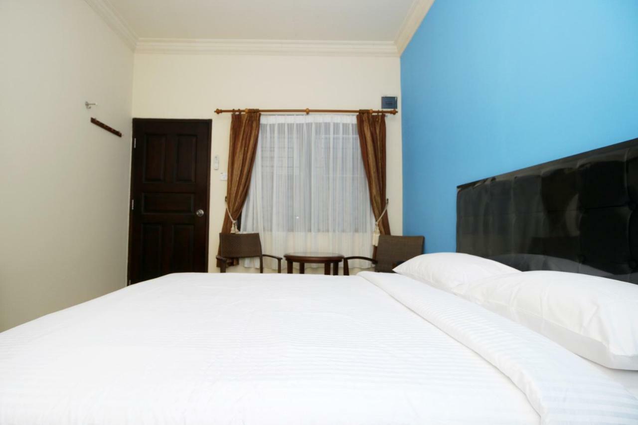 Safina Inn Syariah Sekupang Batam Ngoại thất bức ảnh