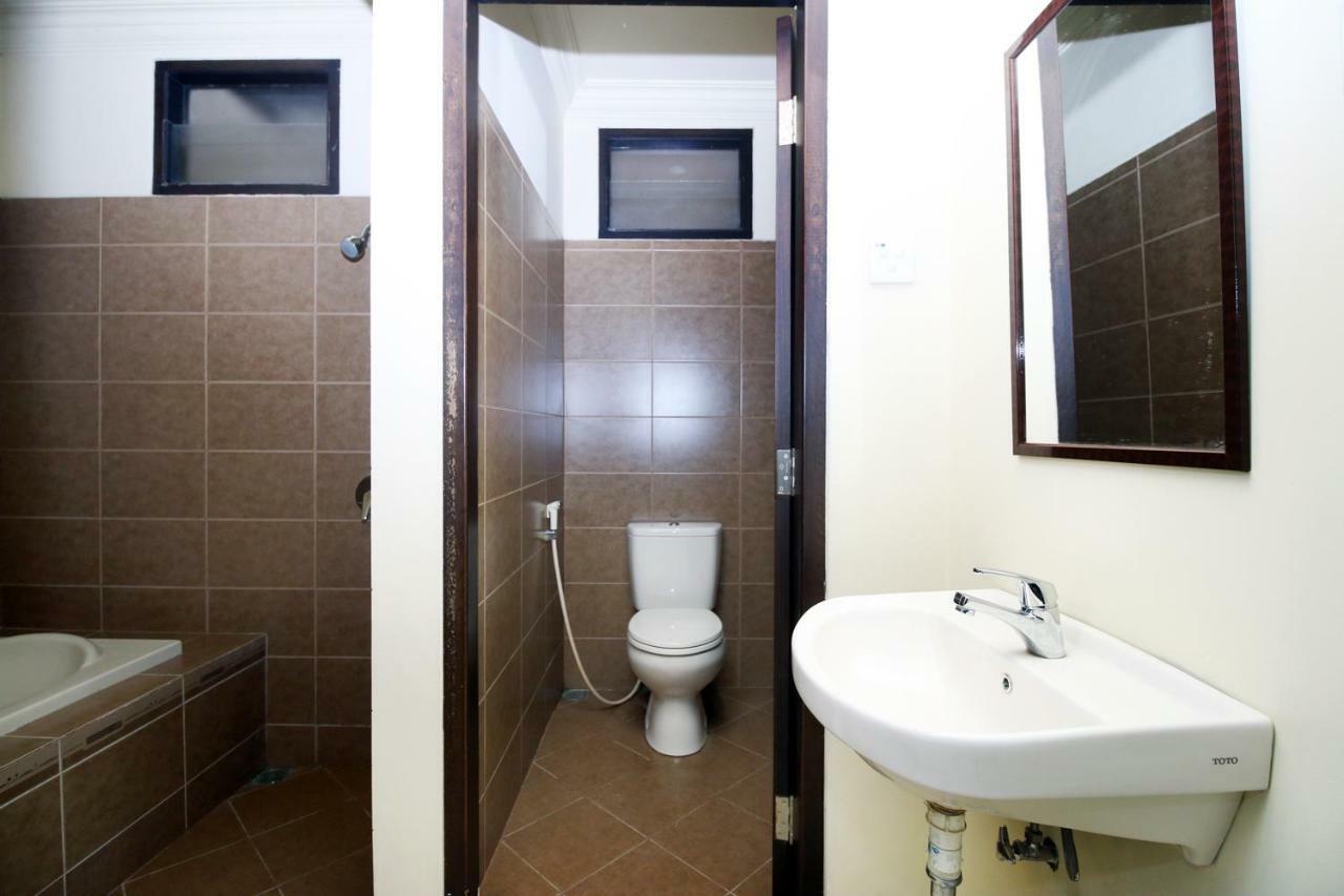 Safina Inn Syariah Sekupang Batam Ngoại thất bức ảnh
