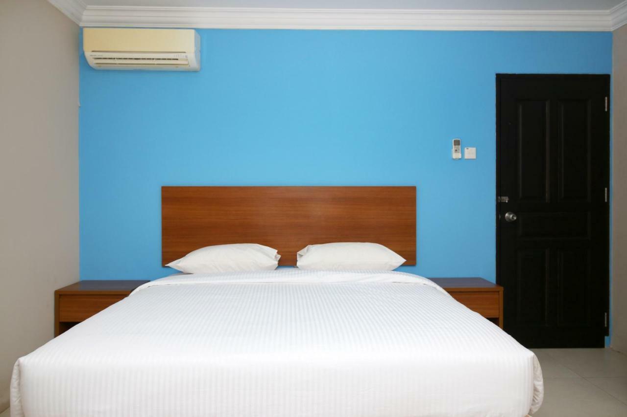 Safina Inn Syariah Sekupang Batam Ngoại thất bức ảnh