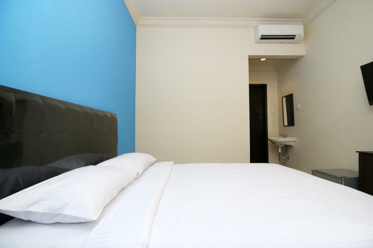 Safina Inn Syariah Sekupang Batam Ngoại thất bức ảnh