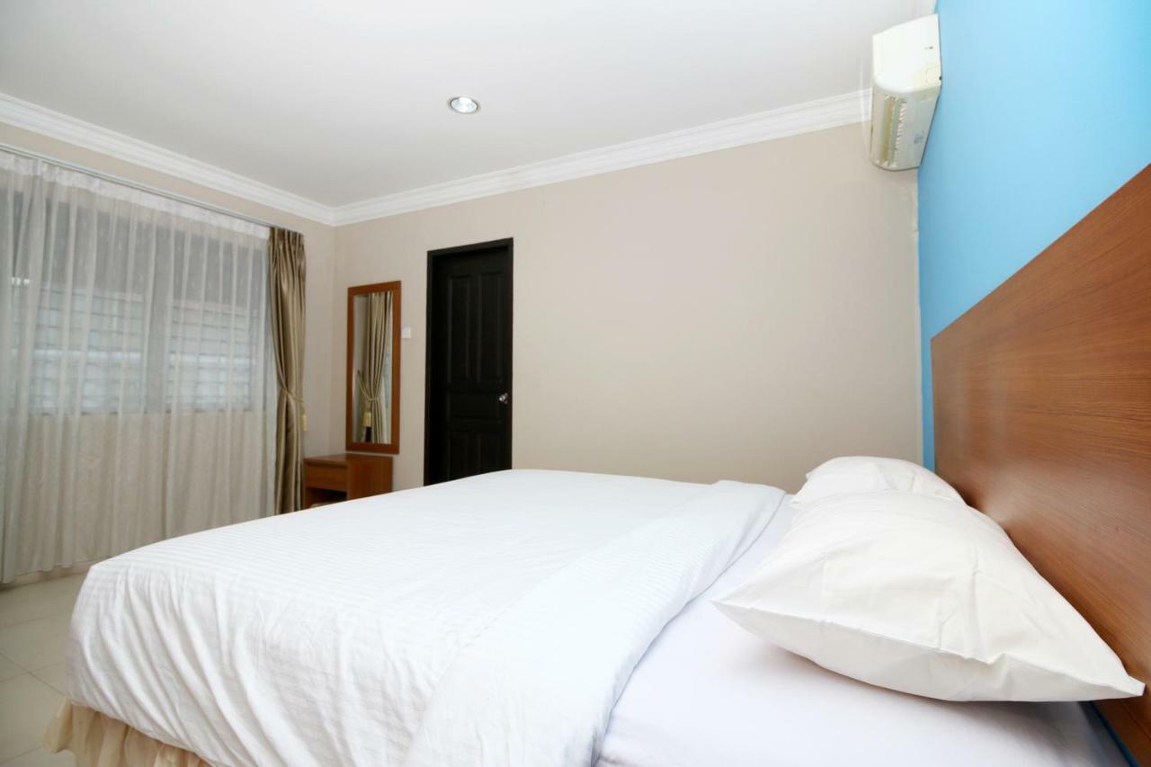 Safina Inn Syariah Sekupang Batam Ngoại thất bức ảnh