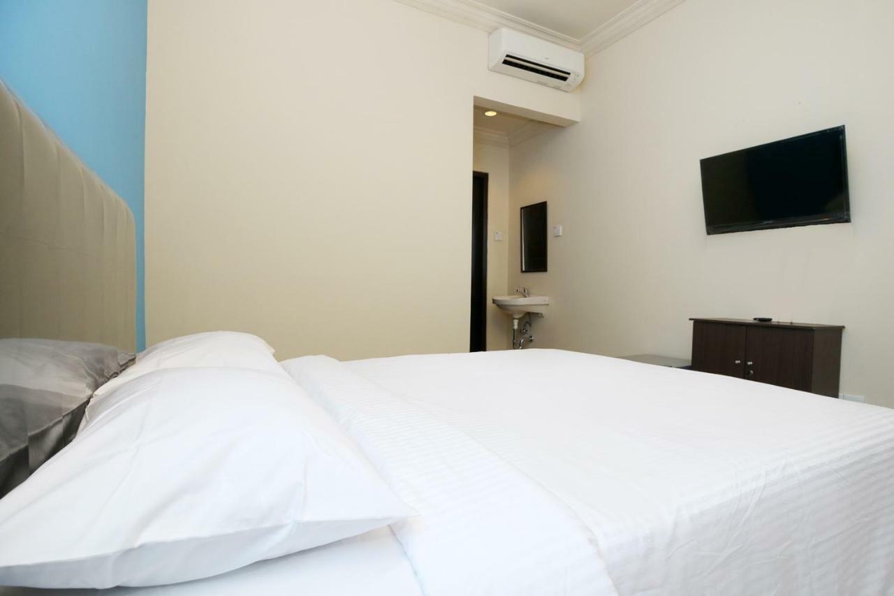 Safina Inn Syariah Sekupang Batam Ngoại thất bức ảnh